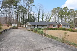 1104 Oldham Lake Rd, Sanford, NC 27330 - Photo 3