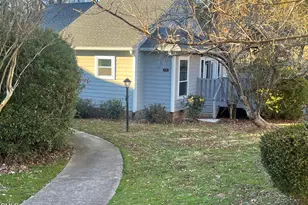 131 Clancy Cir, Cary, NC 27511 - Photo 3