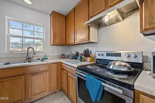 524 Texanna Way, Holly Springs, NC 27540 - Photo 33