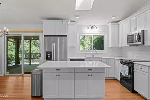 108 Oaklake Ct, Fuquay Varina, NC 27526 - Photo 7