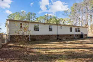 102 Foxtree Ct, Benson, NC 27504 - Photo 5