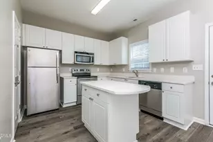 113 Houston Ln, Clayton, NC 27527 - Photo 5