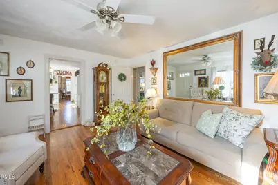 506 W Clinton Street, Roseboro, NC 28382 - Photo 17