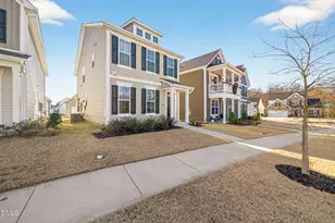 253 Buckhorn Br Pk, Clayton, NC 27520 - Photo 3