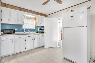 113 Pine Tree Road, Lumberton, NC 28360 - Photo 9