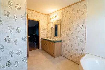 128 N State Street, Haw River, NC 27258 - Photo 15