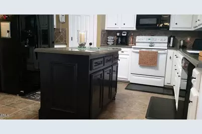 4301 Treetops Circle, Winterville, NC 28590 - Photo 5