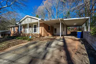 430 W 9th St, Siler City, NC 27344 - Photo 25