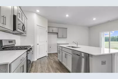 905 Comice Pear Way, Fuquay-Varina, NC 27592 - Photo 3