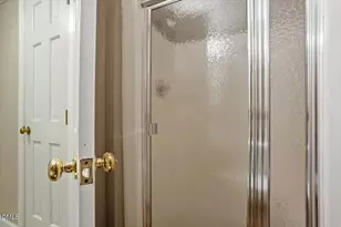 2870 Wycliff Rd, Raleigh, NC 27607 - Photo 35