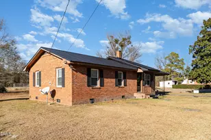 170 Flowers Rd, Mount Olive, NC 28365 - Photo 3