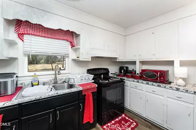 170 Flowers Road, Mount Olive, NC 28365 - Photo 15