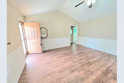 107 Oak Park Drive, Benson, NC 27504 - Photo 5