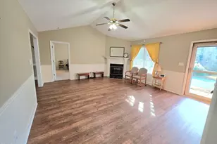 107 Oak Park Dr, Benson, NC 27504 - Photo 15