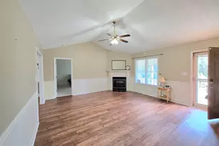 107 Oak Park Dr, Benson, NC 27504 - Photo 3