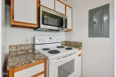 1411 Collegiate Circle #302, Raleigh, NC 27606 - Photo 9