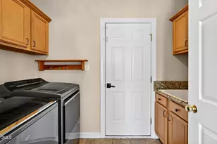 102 Hemingford Grey Ct, Cary, NC 27518 - Photo 29