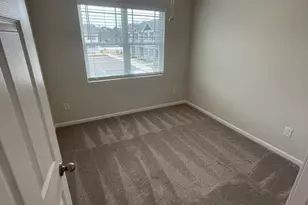 1021 Peony Ln, Youngsville, NC 27596 - Photo 11