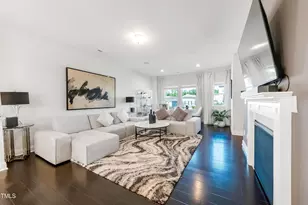 312 King Closure Dr, Cary, NC 27519 - Photo 9