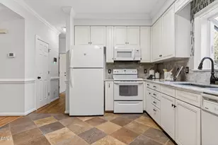 716 Bonhurst Dr, Holly Springs, NC 27540 - Photo 17