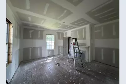 214 Charlotte Avenue, Sanford, NC 27330 - Photo 9