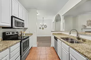 2810 Bedford Green Dr, Raleigh, NC 27604 - Photo 9