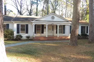 855 Park Ave, Henderson, NC 27536 - Photo 1