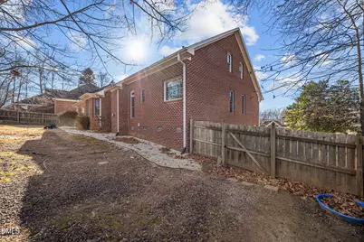 3306 Doral Court, Burlington, NC 27215 - Photo 7