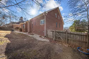 3306 Doral Ct, Burlington, NC 27215 - Photo 7