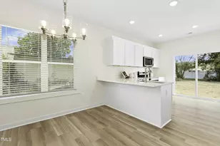 208 N Sellers St, Selma, NC 27576 - Photo 5