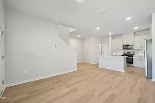 704 Southland Dr, Zebulon, NC 27597 - Photo 9