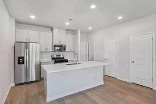 702 Southland Dr, Zebulon, NC 27597 - Photo 9