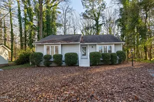 809 Hilltop Cir, Sanford, NC 27332 - Photo 11