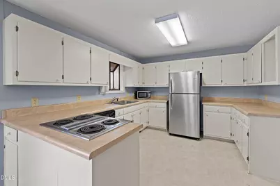 809 Hilltop Circle, Sanford, NC 27332 - Photo 5