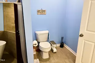 5612 Baggett Ln, Hope Mills, NC 28348 - Photo 9