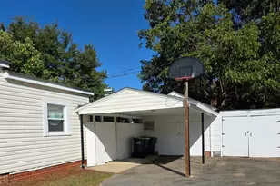 305 N 10th St, Erwin, NC 28339 - Photo 27