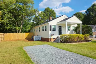 305 N 10th St, Erwin, NC 28339 - Photo 3