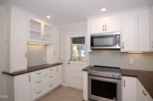 3407 Coleridge Dr, Raleigh, NC 27609 - Photo 3