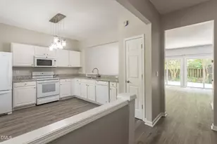 113 Sterling Oaks Ct, Morrisville, NC 27560 - Photo 5