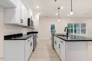 105 Oxford Ct, La Grange, NC 28551 - Photo 15