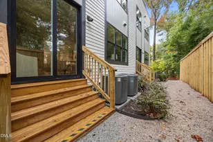 811 Maple Berry Ln, Raleigh, NC 27607 - Photo 35