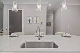 811 Maple Berry Ln, Raleigh, NC 27607 - Photo 7