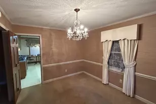 2912 Oxford Rd, Henderson, NC 27536 - Photo 11