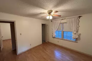 2912 Oxford Rd, Henderson, NC 27536 - Photo 21