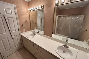 2912 Oxford Rd, Henderson, NC 27536 - Photo 17