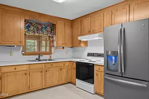 5620 Birch Dr, Durham, NC 27712 - Photo 11