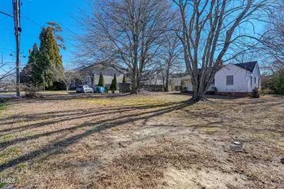 805 E Haggard Avenue, Elon, NC 27244 - Photo 5