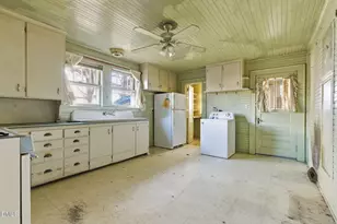 105 S Guthrie Ave, Durham, NC 27703 - Photo 11