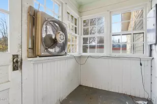 105 S Guthrie Ave, Durham, NC 27703 - Photo 23