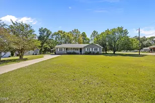 201 McLeod Ave, Broadway, NC 27505 - Photo 21